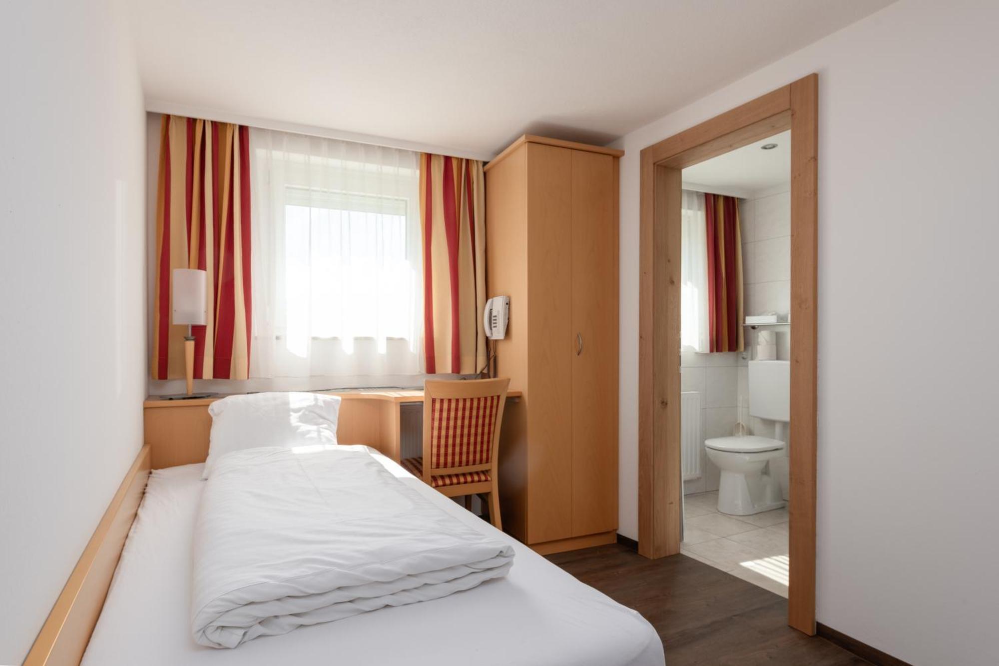 Hotel Alpenblick Attersee Exterior photo