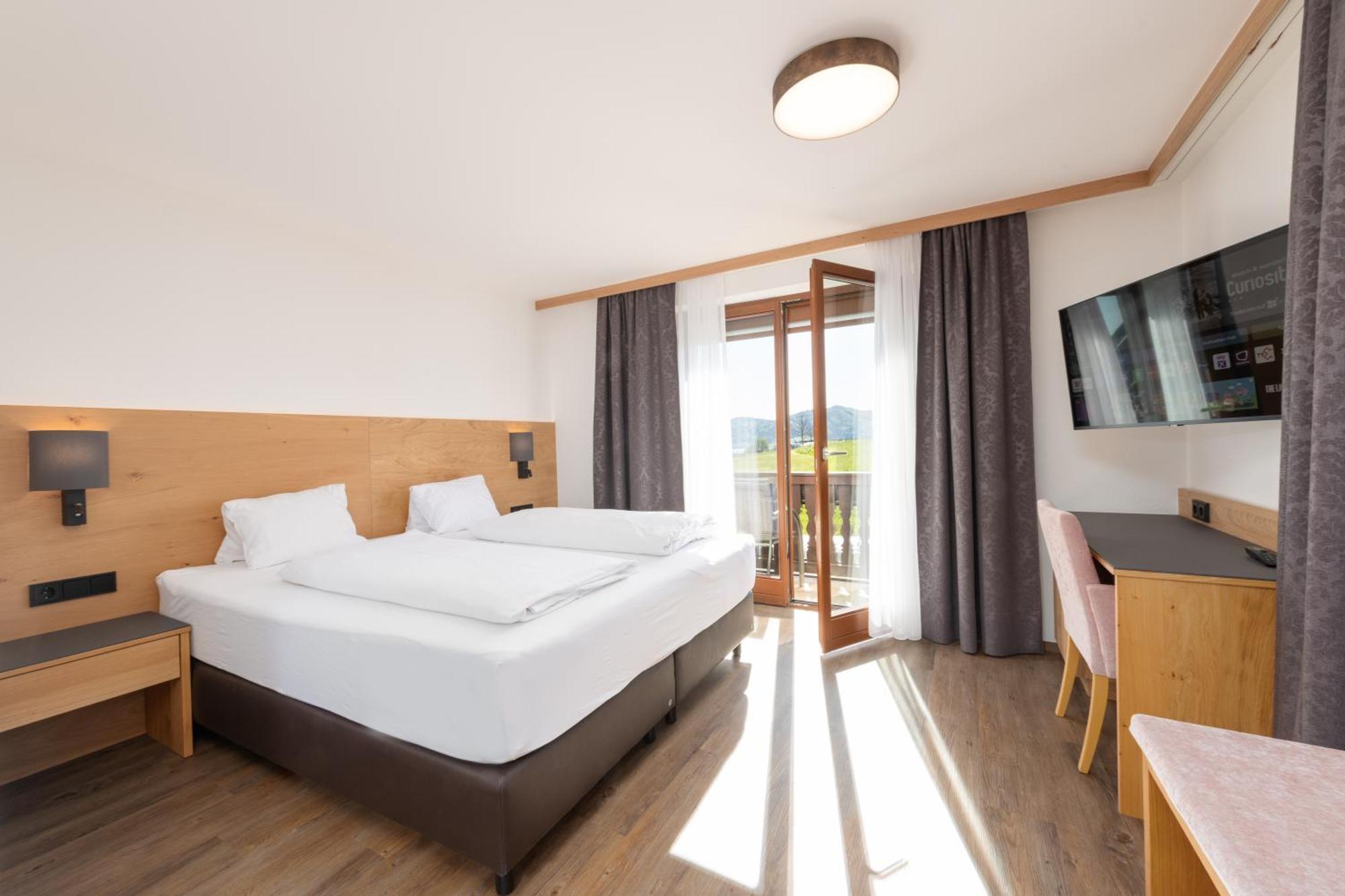 Hotel Alpenblick Attersee Exterior photo