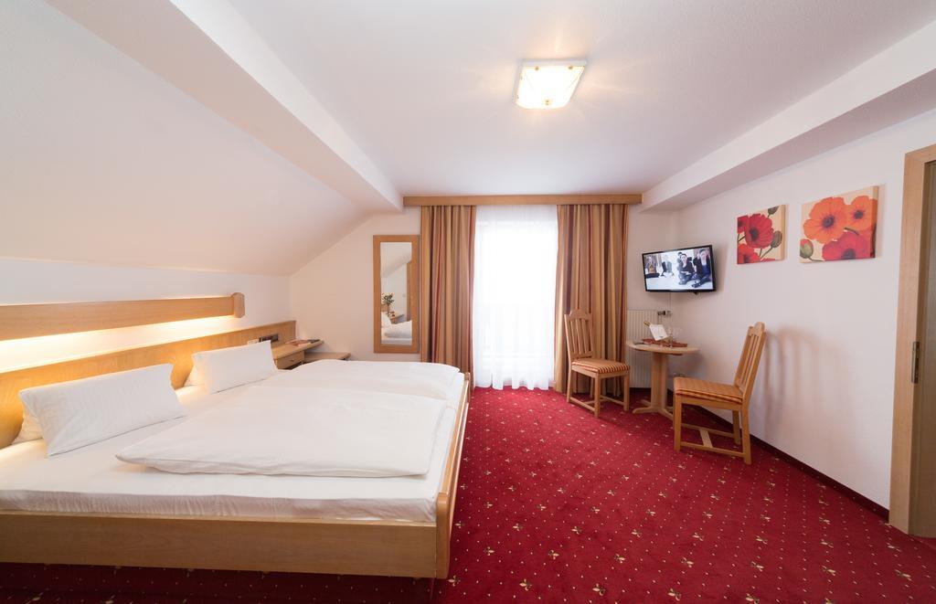 Hotel Alpenblick Attersee Exterior photo